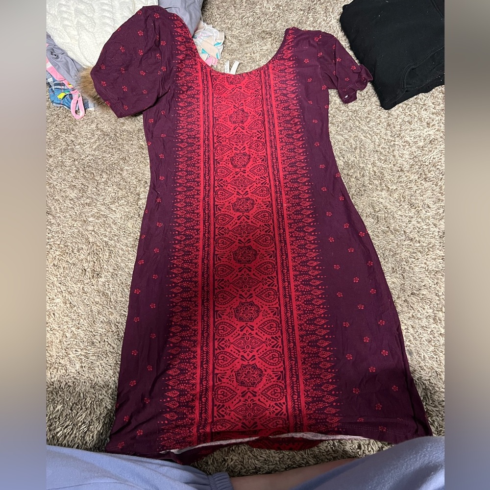 Tight dress, super cute. Worn a few times